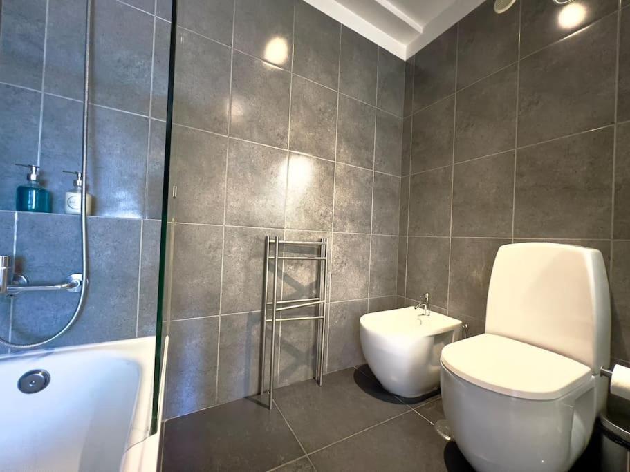 Principe Real Magnificent Duplex View Apartment Lisbon